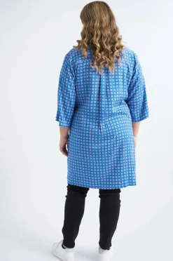 ADIA Tunikaer><noscript><img width=