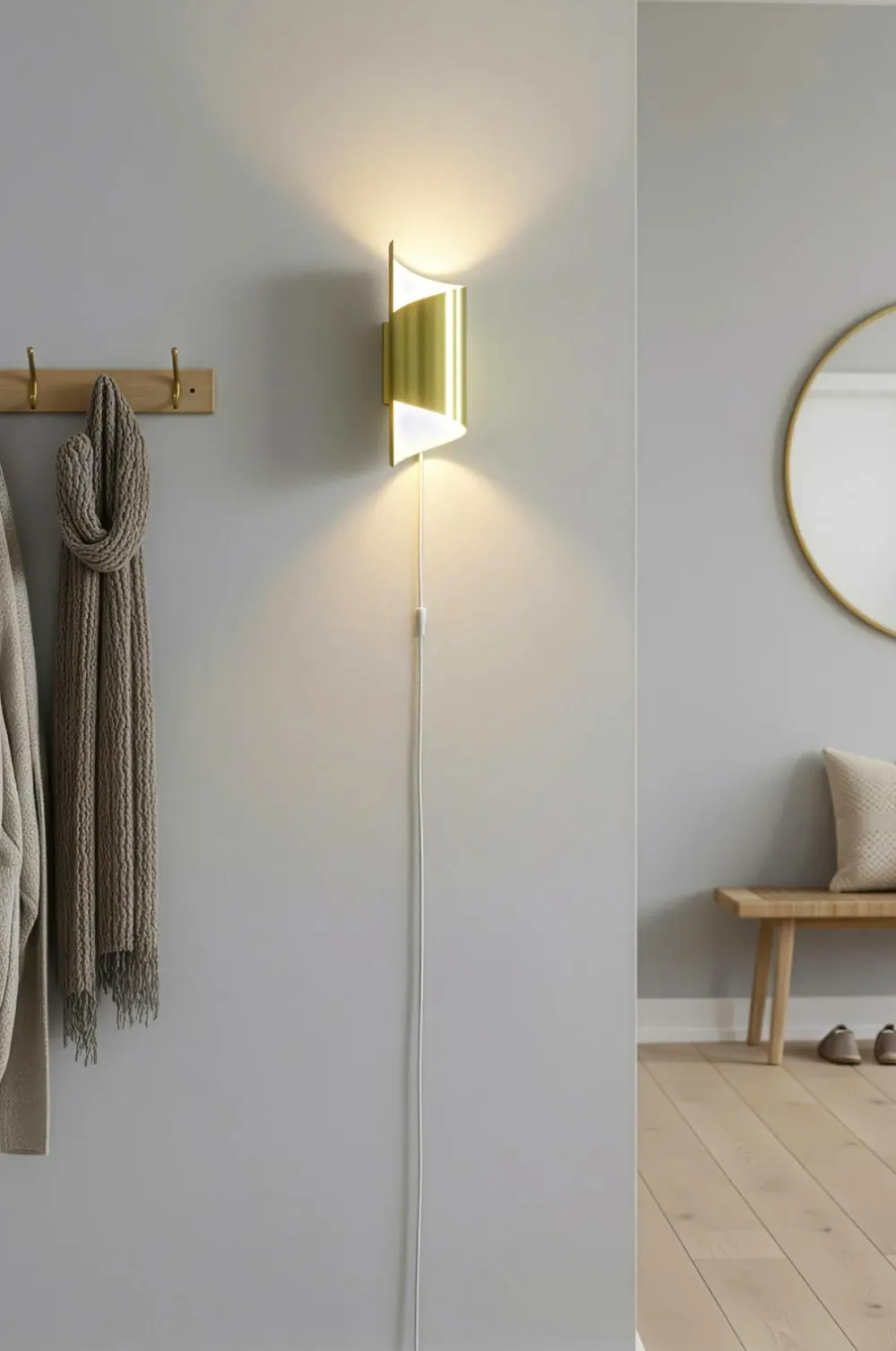 Aneta Lighting Væglampe Lucile mat messing/hvid New
