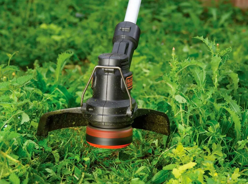 Black & Decker Værktøj & Have>Græstrimmer 18V 25cm 2AH Batteri medfølger