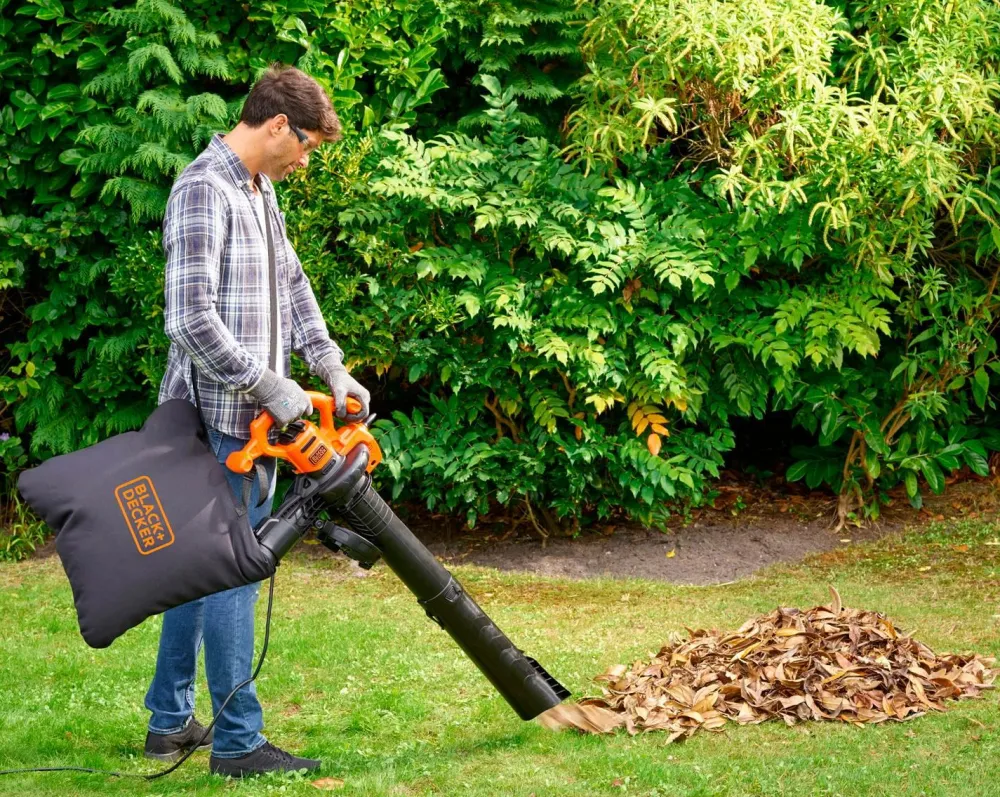 Black & Decker Værktøj & Have>Løvblæser 2500W Blæse- & Sugefunktion