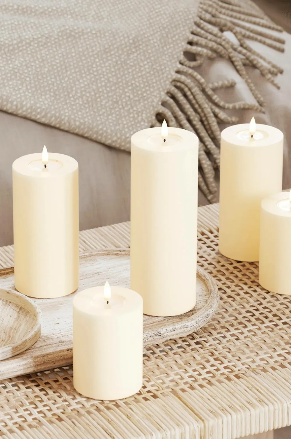 DeluxeHomeart Lys & Duft>LED-søjlelys 7,5x12,5 cm Creme