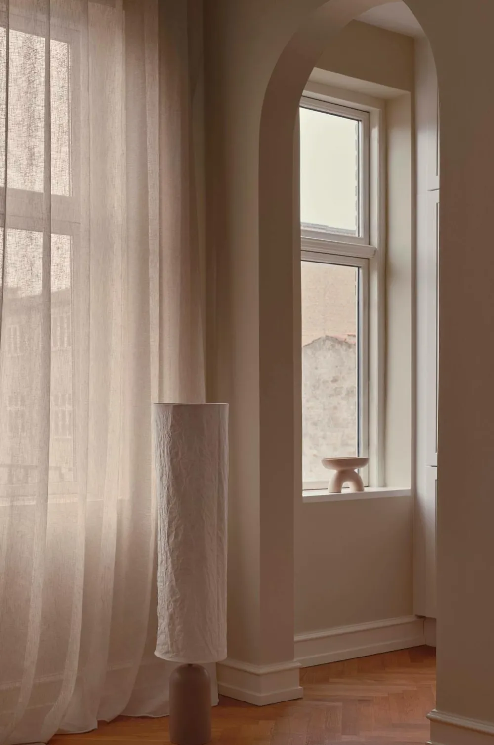 Design For The People Gulvlamper>Gulvlampe Talli Hvid/Beige