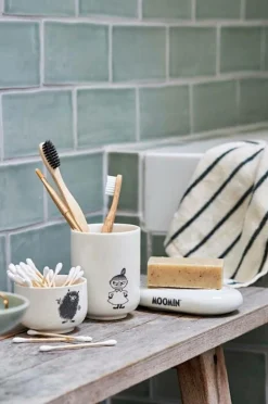 Dsignhouse x Moomin Badeværelsestilbehør><noscript><img width=