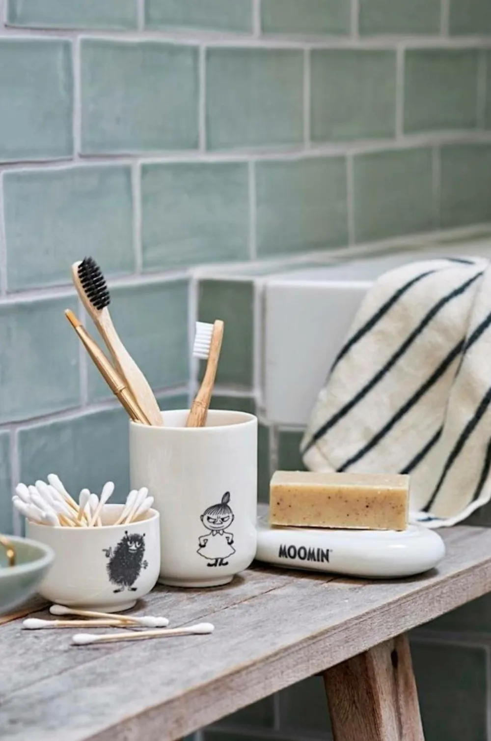 Dsignhouse x Moomin Badeværelsestilbehør>Sæbeskål Mumin 12x7 cm Hvid Valley hvid
