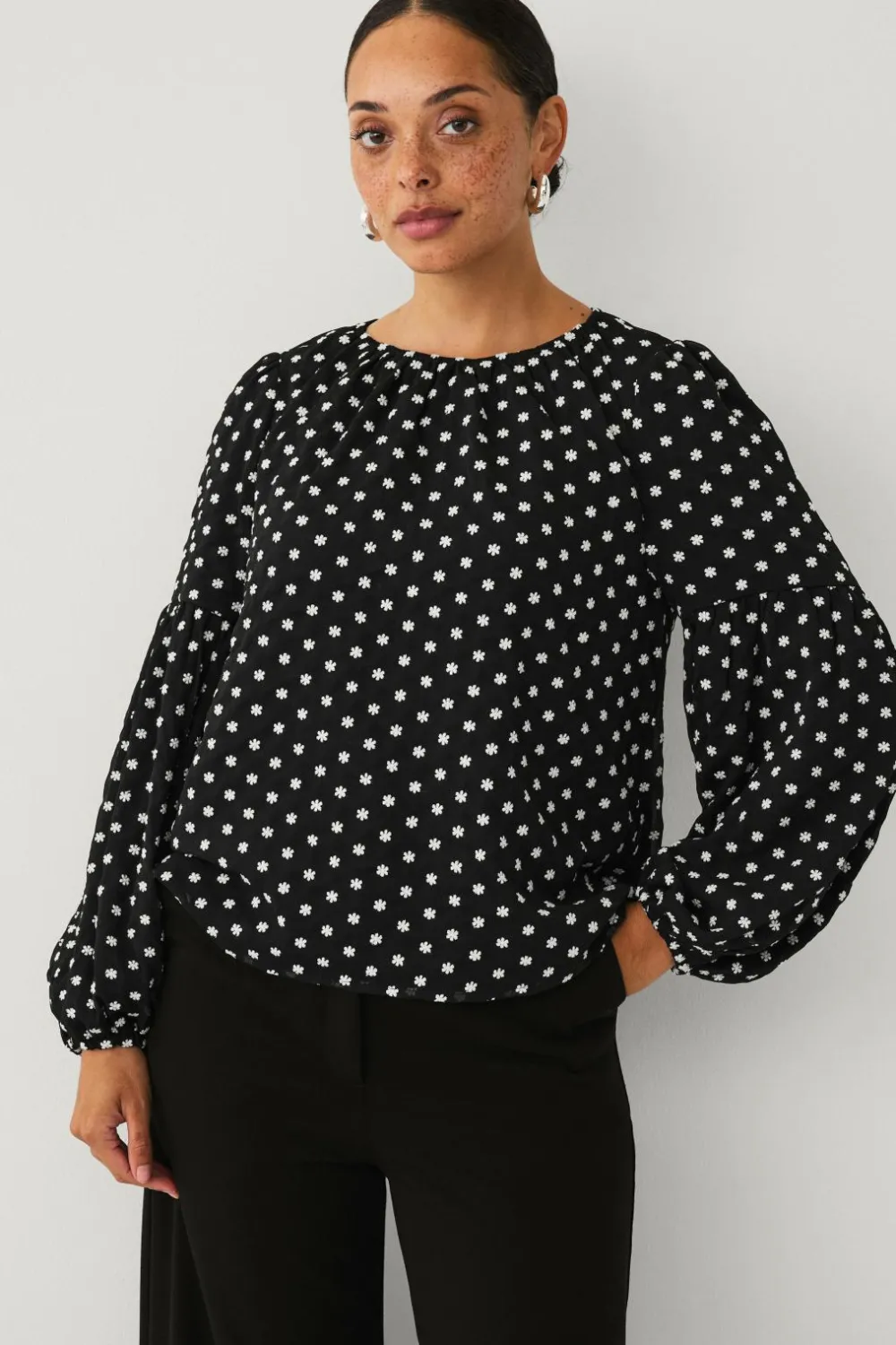 Ellos Collection Bluse med ballonærme Sort Discount