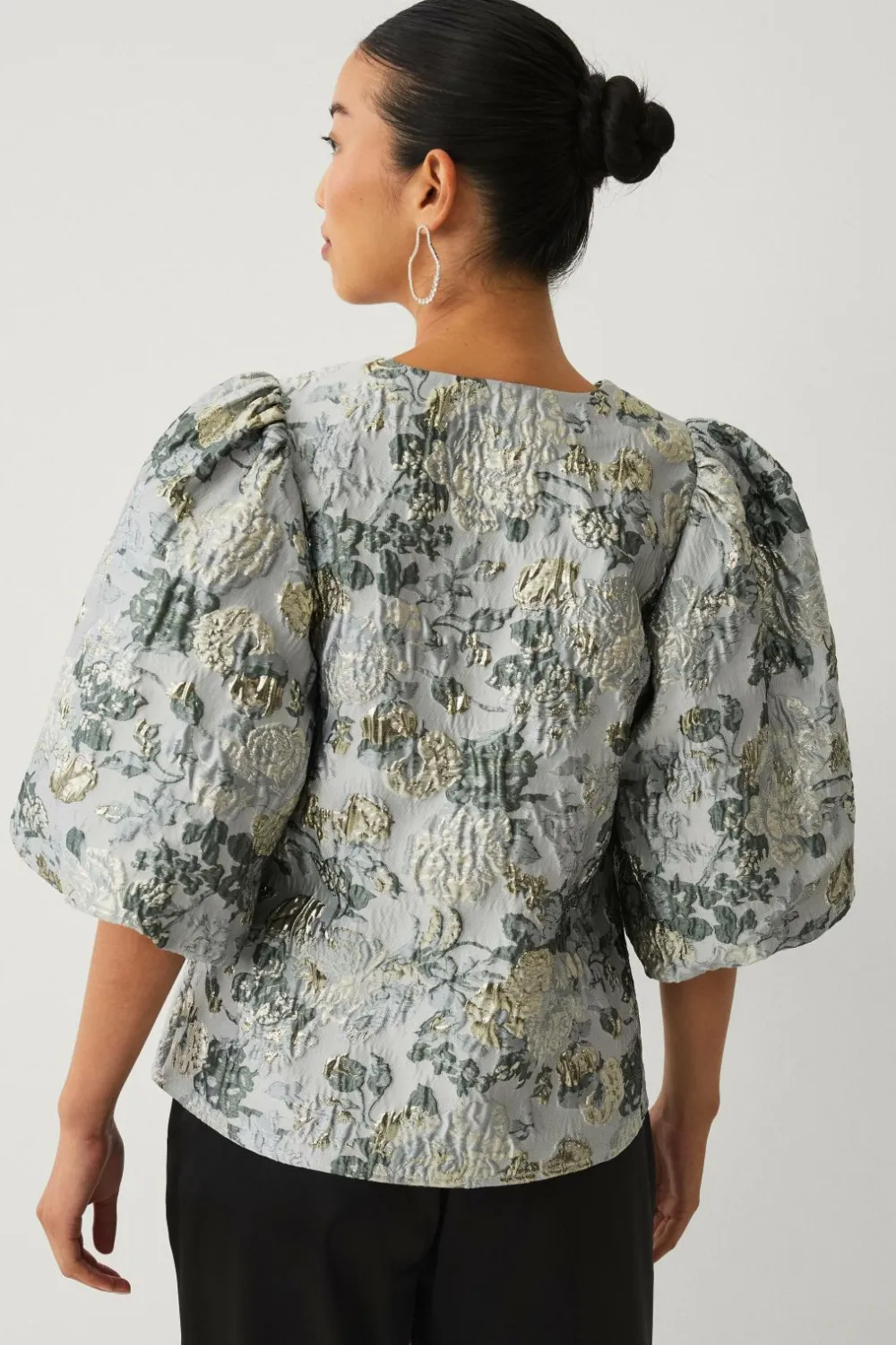 Ellos Skjorter & Bluser>Collection Bluse med ballonærmer Blå/guld aop