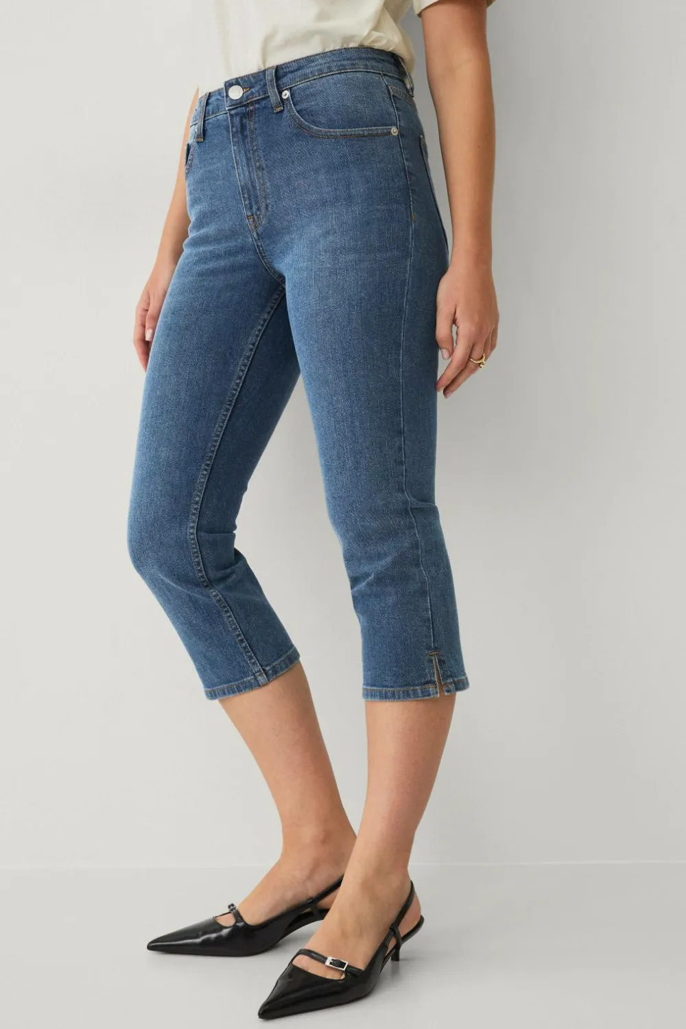 Ellos Jeans>Collection Caprijeans Mellanblå