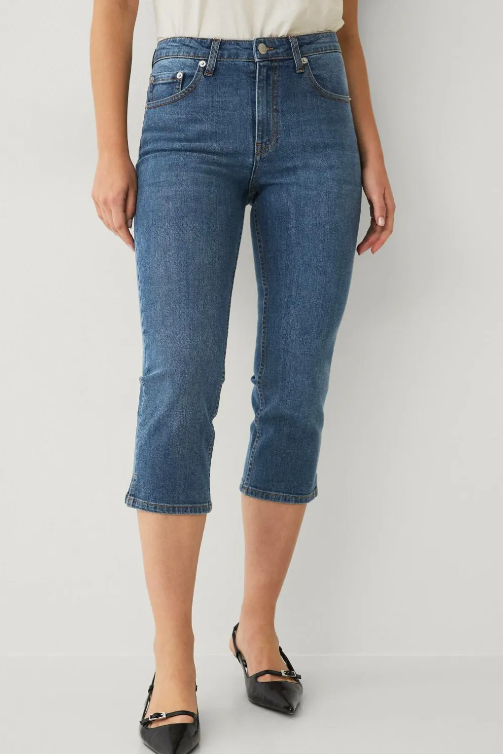 Ellos Jeans>Collection Caprijeans Mellanblå