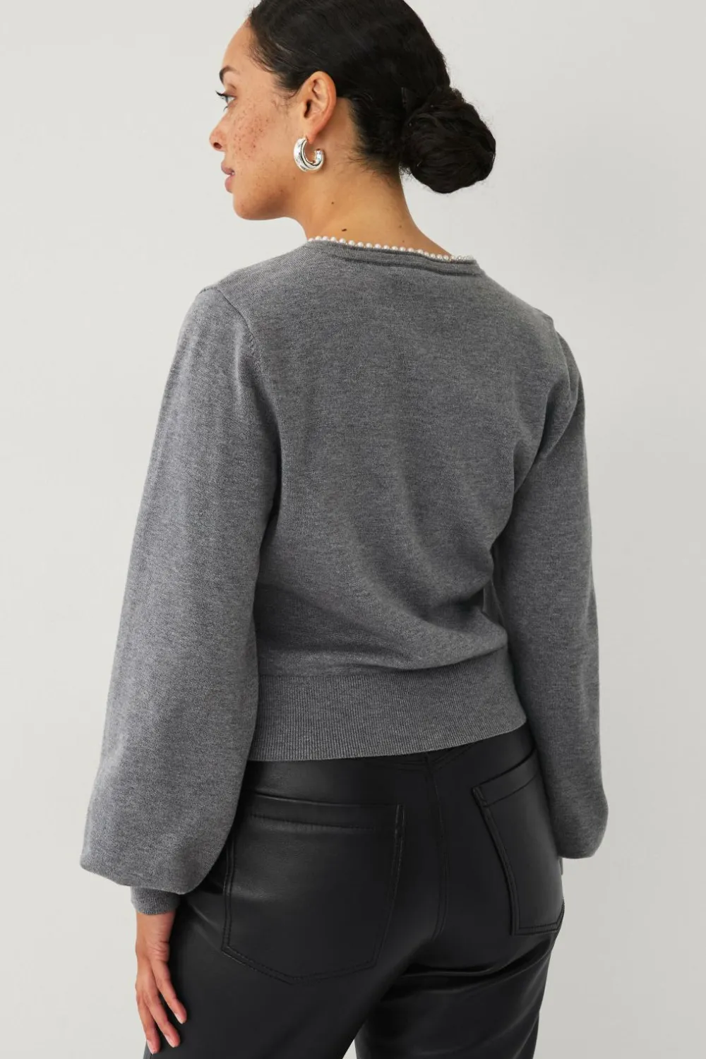 Ellos Trøjer & Cardigans>Collection Cardigan med perler Grå