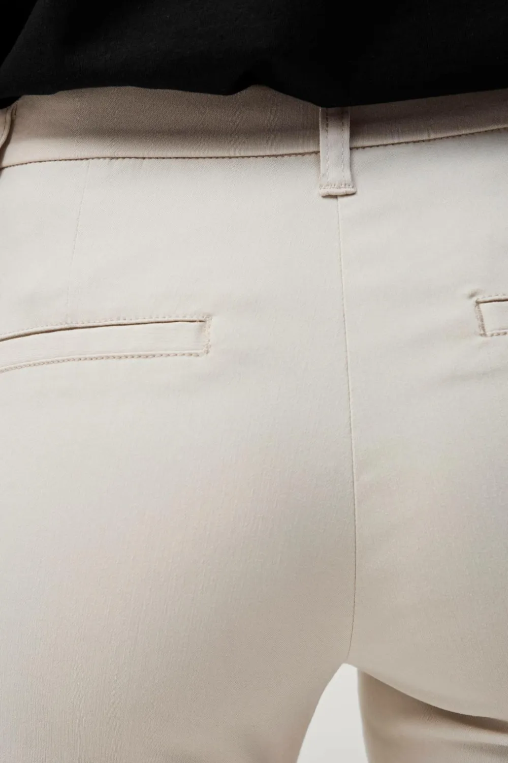 Ellos Collection Flexy Slim fit bukser i superstretch Creme Outlet