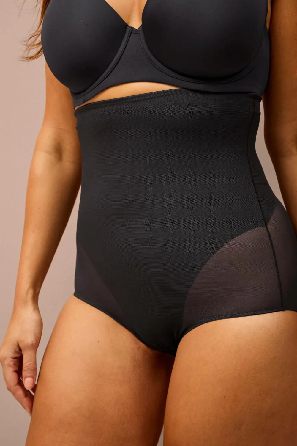 Ellos Shaping|Trusser>Collection Formende shorts med høj talje - fast støtte Sort