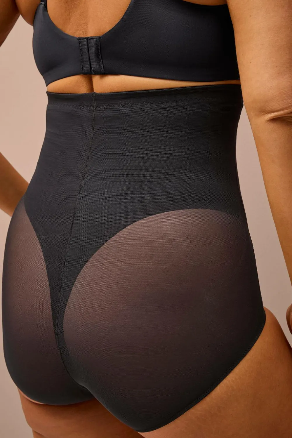 Ellos Shaping|Trusser>Collection Formende shorts med høj talje - fast støtte Sort
