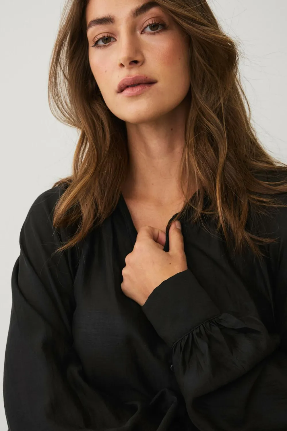 Ellos Skjorter & Bluser>Collection Gennemsigtig bluse med v-hals sort
