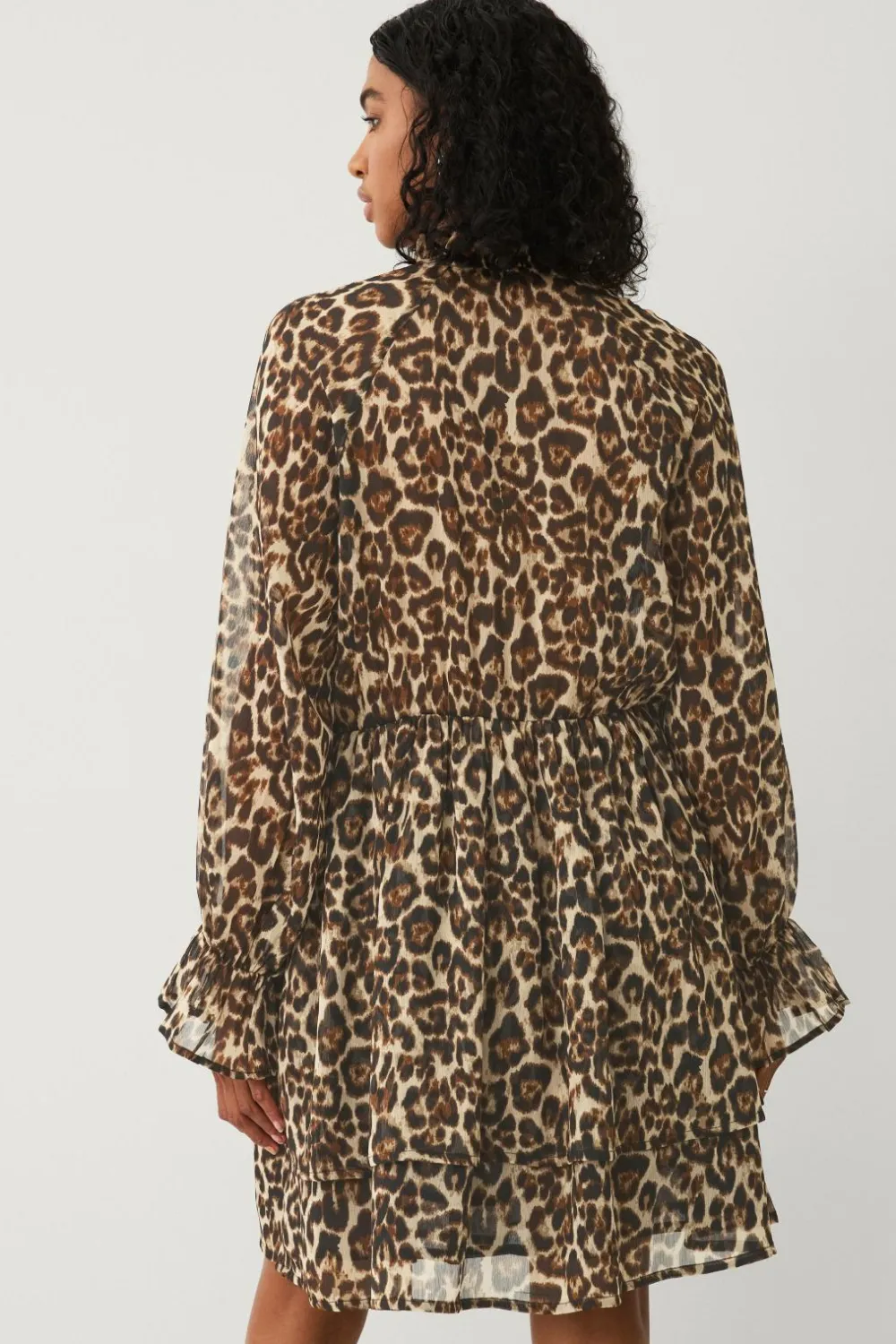 Ellos Kjoler>Collection Kjole med flæser leopardmønstret