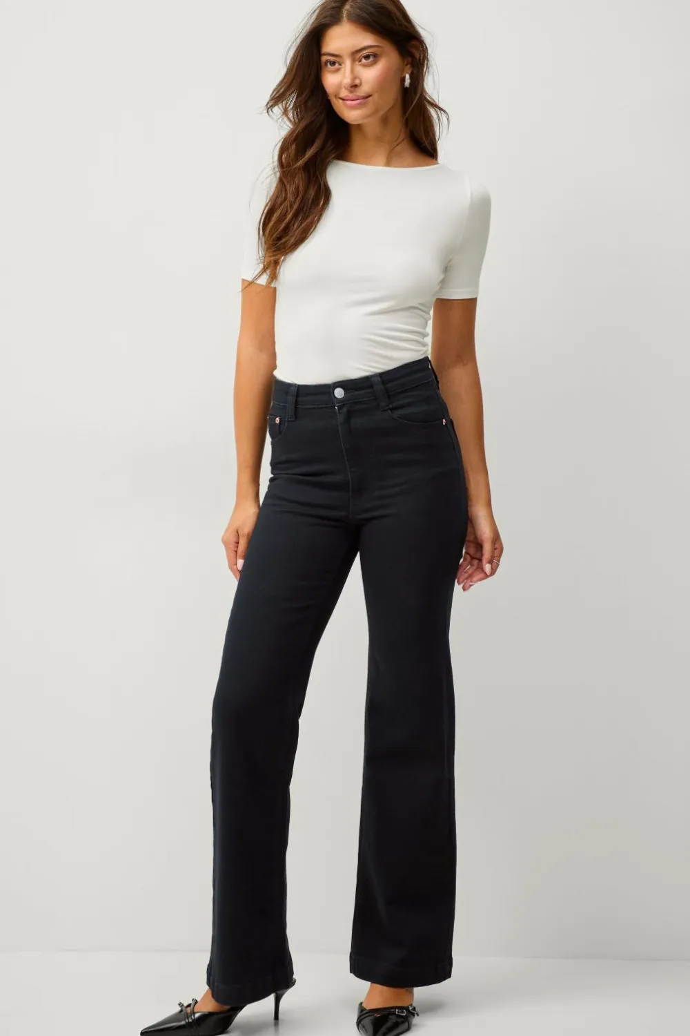 Ellos Jeans>Collection Med svaj jeans Med svaj med høj talje Black mdf/metal