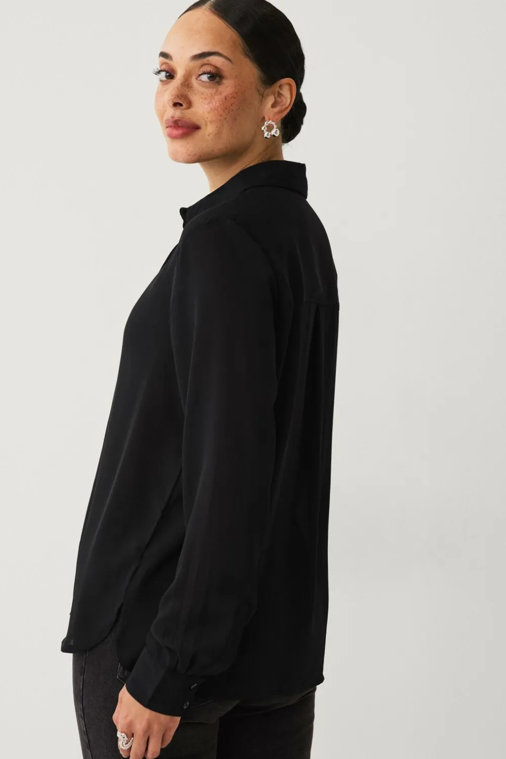 Ellos Skjorter & Bluser>Collection Skjorte i crepe sort
