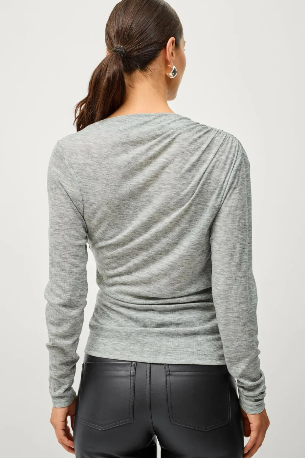 Ellos Toppe & Tank-Toppe>Collection Top med drapering Grå
