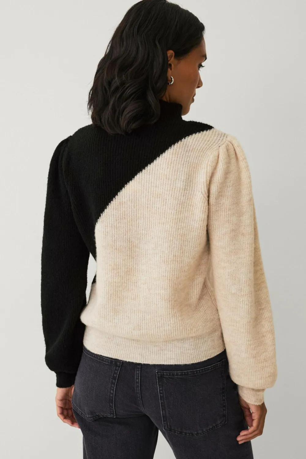 Ellos Trøjer & Cardigans>Collection Trøje med lange pufærmer Sort/beige