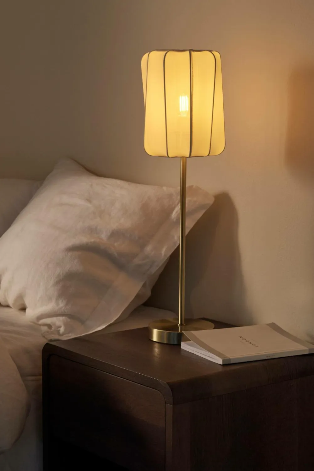 Ellos Home Bordlampe Blush Naturlig hvid New