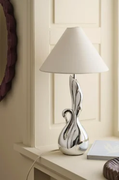 Ellos Bordlamper>Home Bordlampe Swan Sølv/hvid