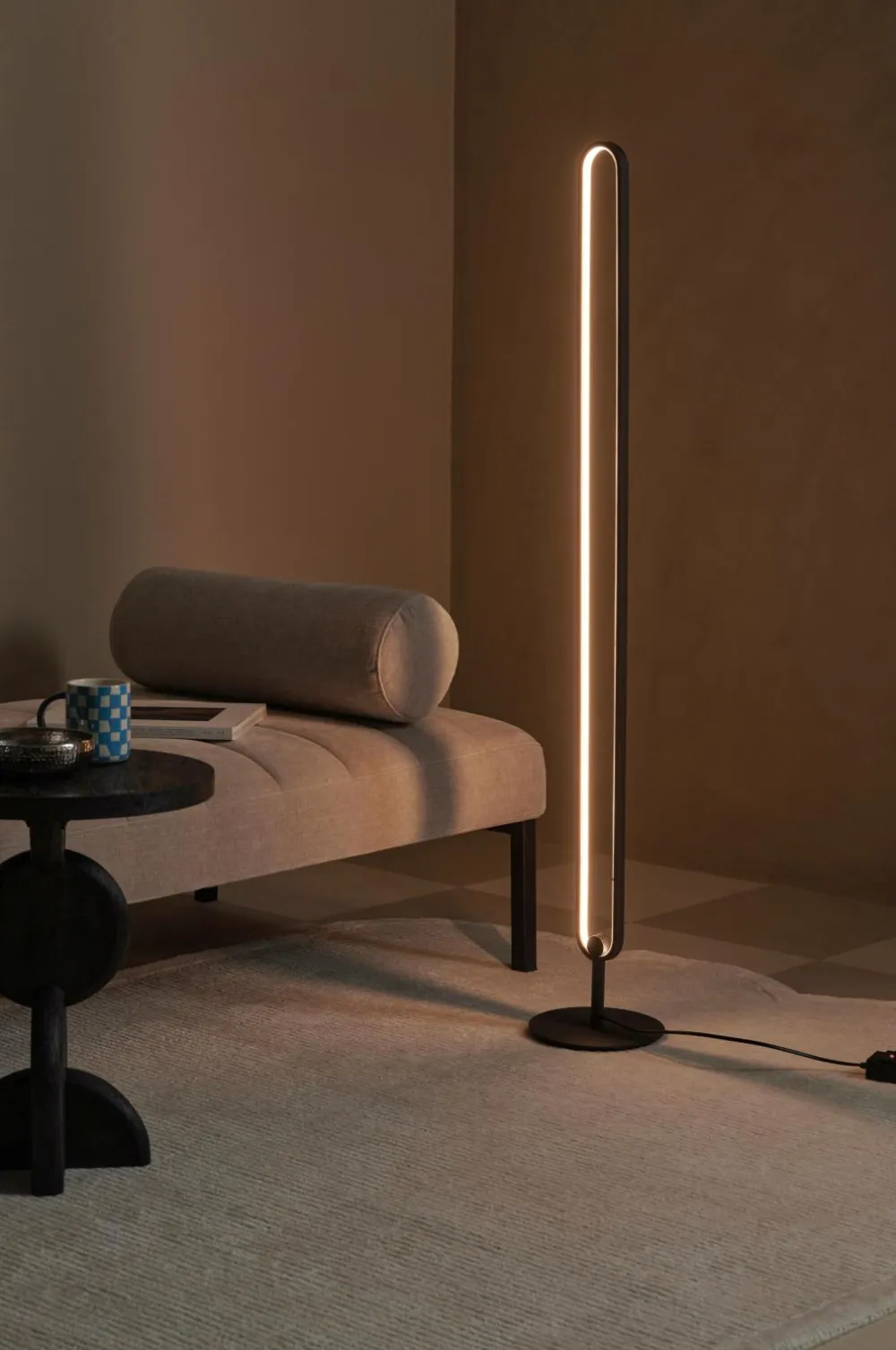 Ellos Gulvlamper>Home Gulvlampe Loop LED Mat sort