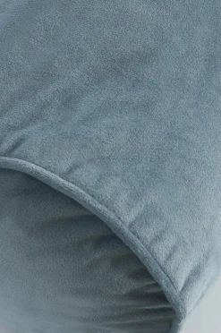 Ellos Home Pølsepude Nora Cylinder i velour Lyseblå New