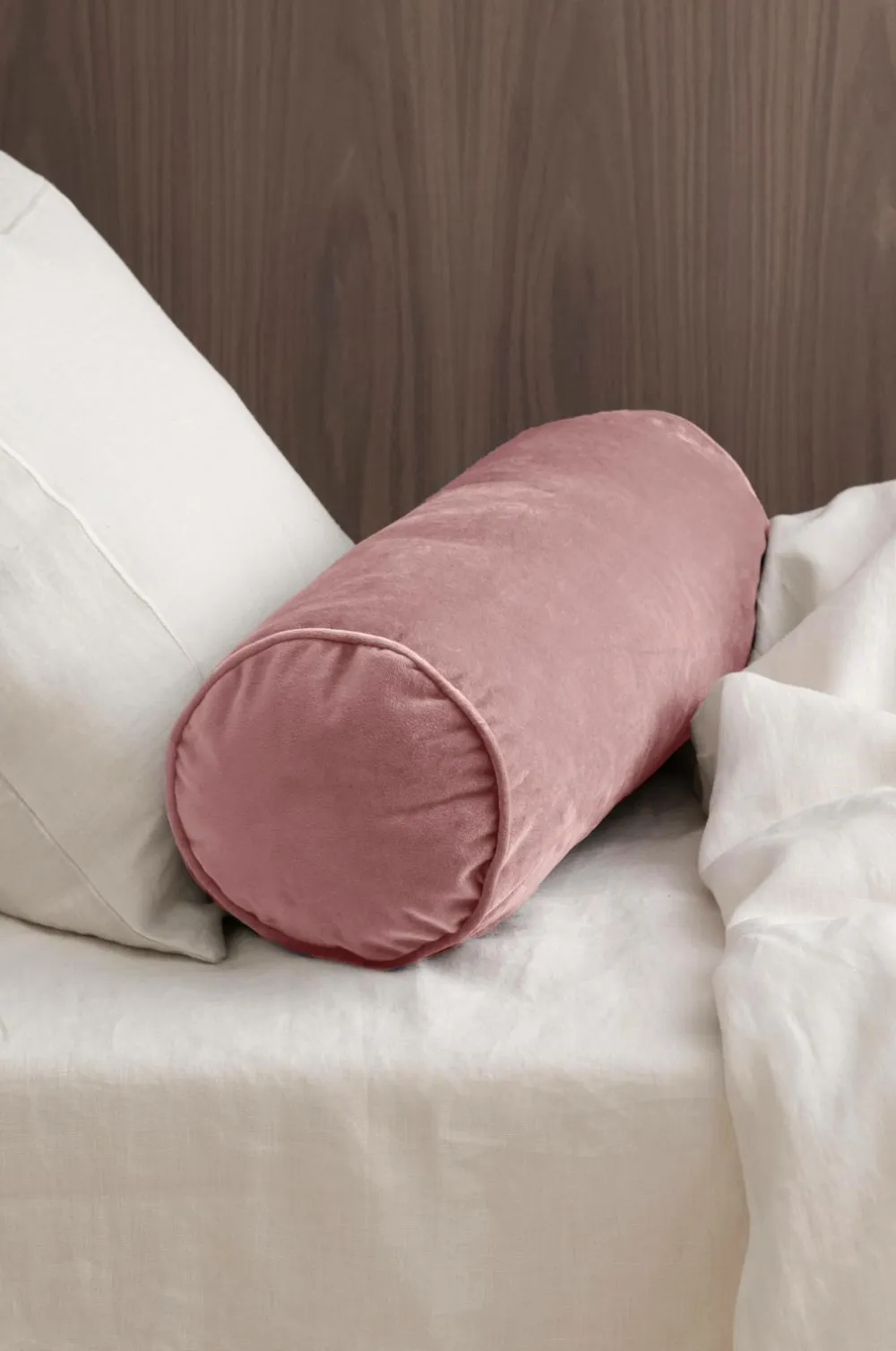 Ellos Home Pølsepude Nora Cylinder i velour Lyserød Best