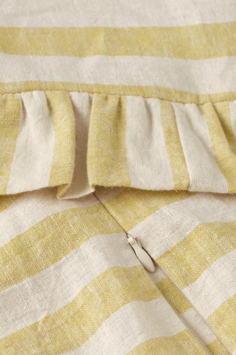 Ellos Pyntepuder & Betræk>Home Pudebetræk Elly Classic Stripe i genanvendt halvlinned Lys grøngul