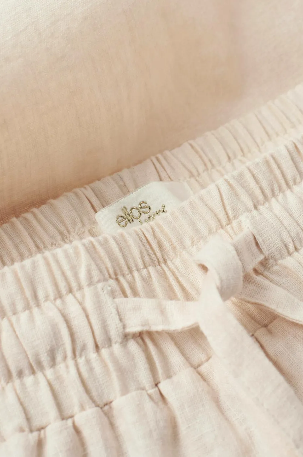 Ellos Homewear>Home Pyjamasshorts Elly i genanvendt halvlinned Cremet hvid
