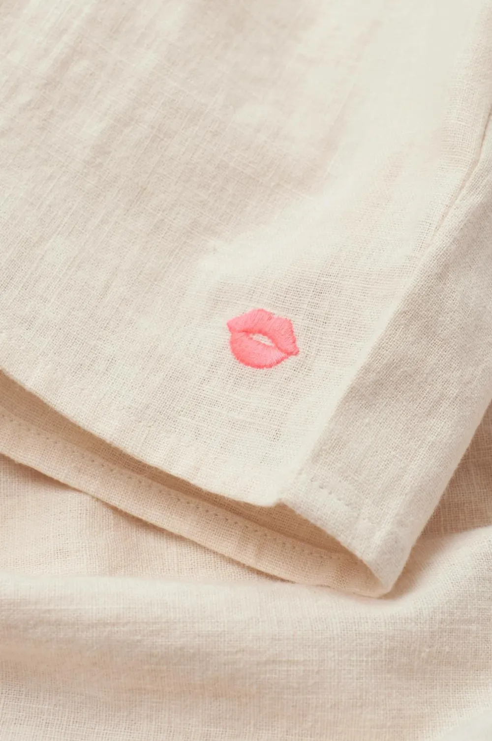 Ellos Homewear>Home Pyjamasshorts Elly i genanvendt halvlinned Cremet hvid