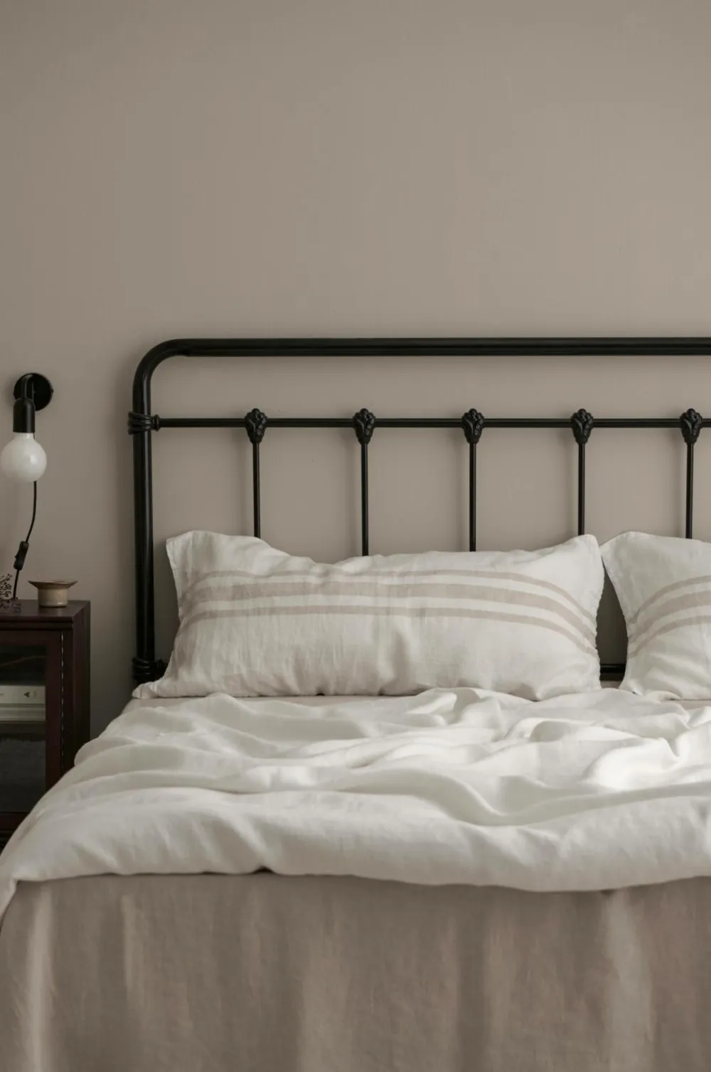 Ellos Senge & Madrasser>Home Sengegavl Industriell 180 cm Sort