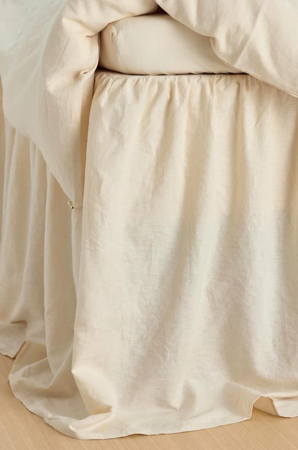 Ellos Sengekapper>Home Sengekappe Elly Frilled i genanvendt halvlinned 75 cm Cremet hvid