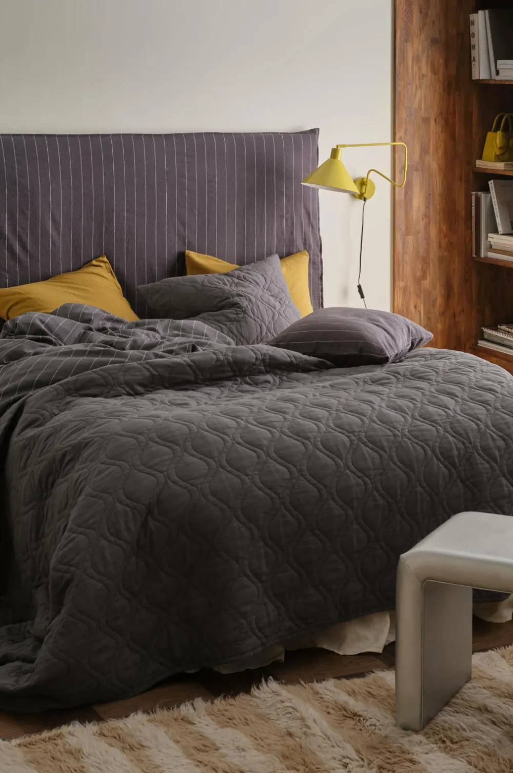 Ellos Sengetæpper>Home Sengetæppe Elly Quilted i genanvendt halvlinned Thundergrey