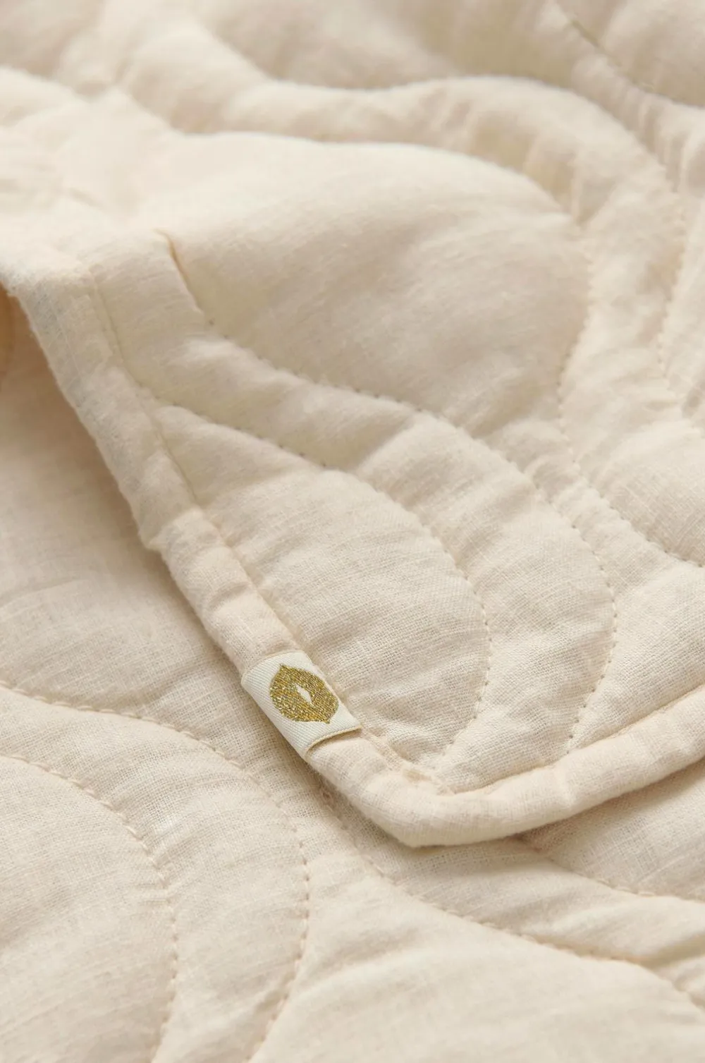 Ellos Sengetæpper>Home Sengetæppe Elly Quilted i genanvendt halvlinned Cremet hvid