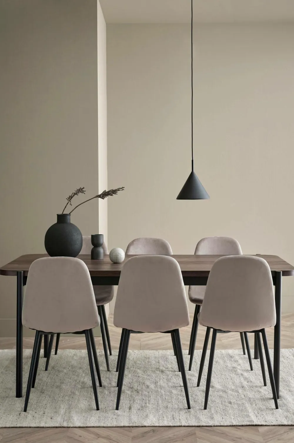 Ellos Home Spisebordssæt Gilda med bord 180x90 cm + 6 stole Brunt bord / beige stolar Online