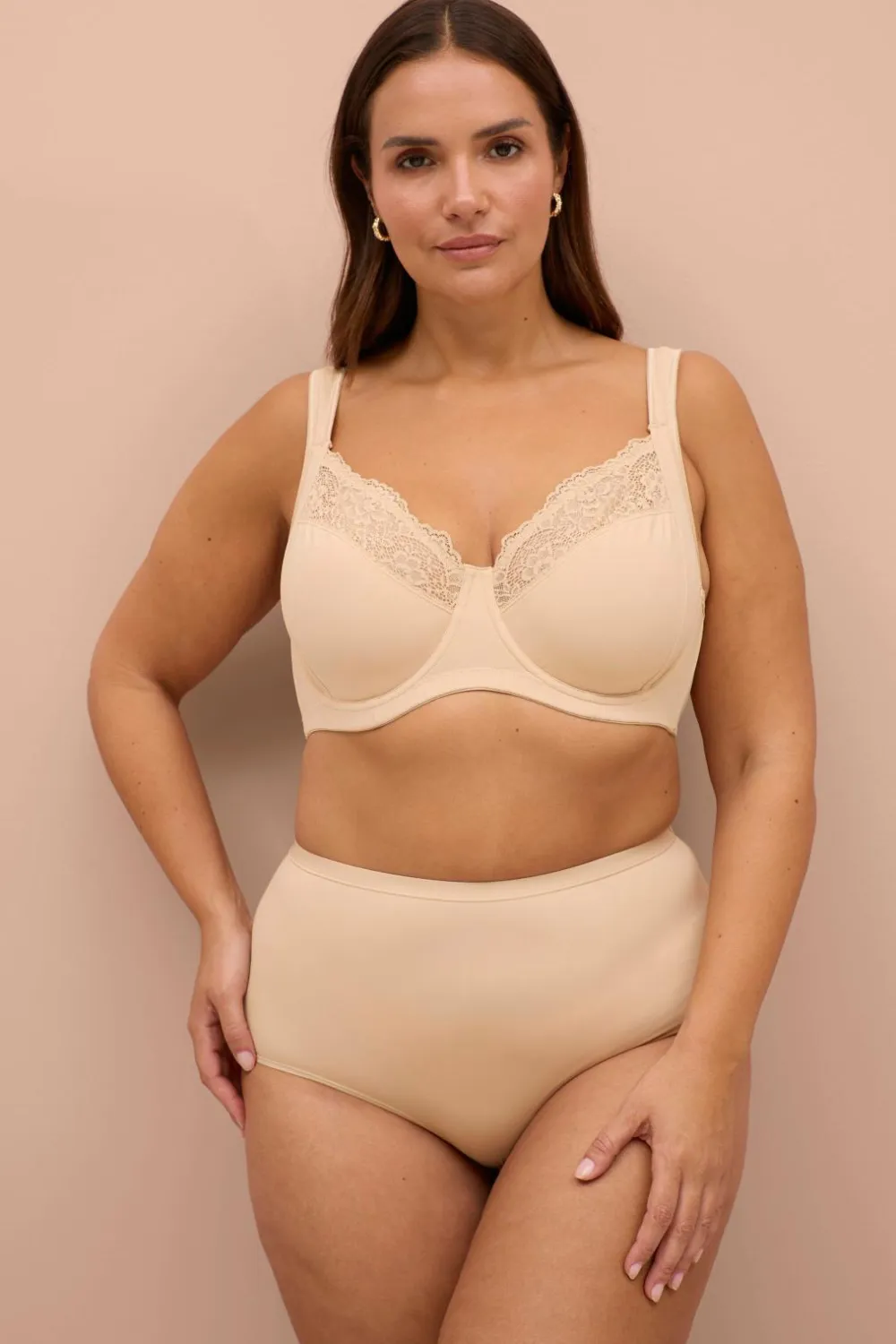 Ellos Bh'Er>Plus collection Bøjle-bh med bløde, upolstrede skåle Beige