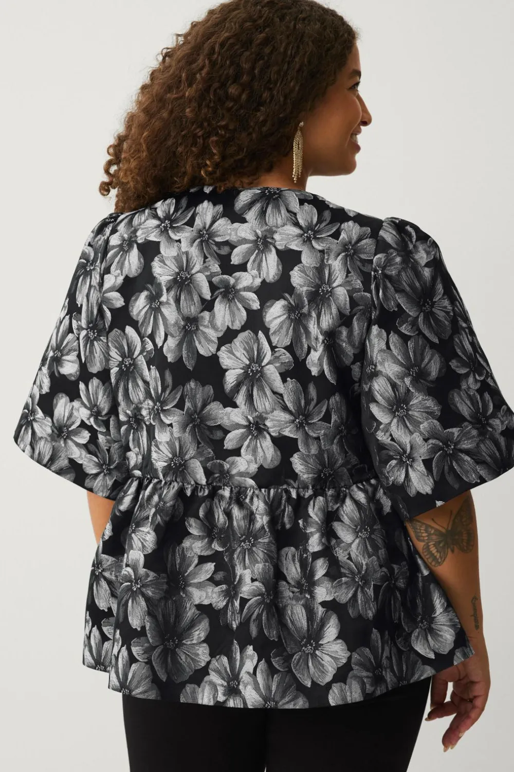 Ellos Plus collection Bluse med pufærmer sølv blommig Outlet