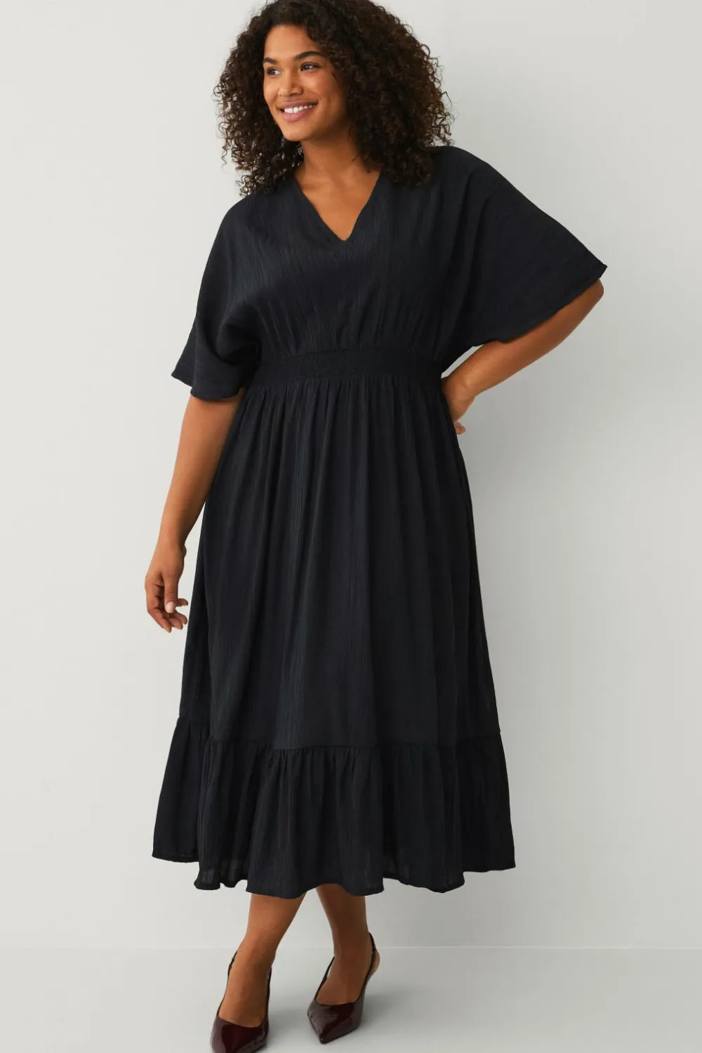 Ellos Plus collection Maxikjole med smock sort Hot