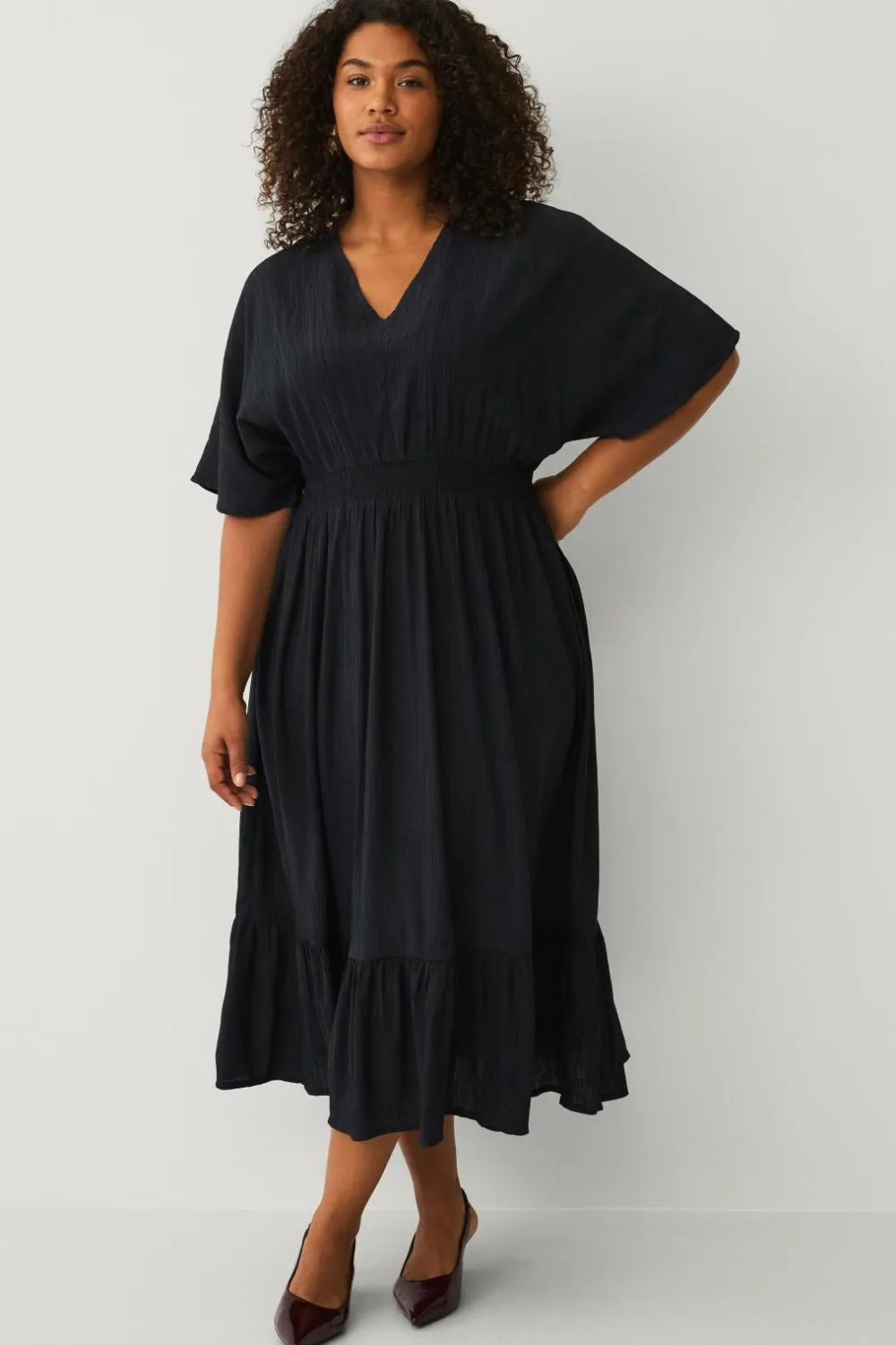 Ellos Plus collection Maxikjole med smock sort Hot