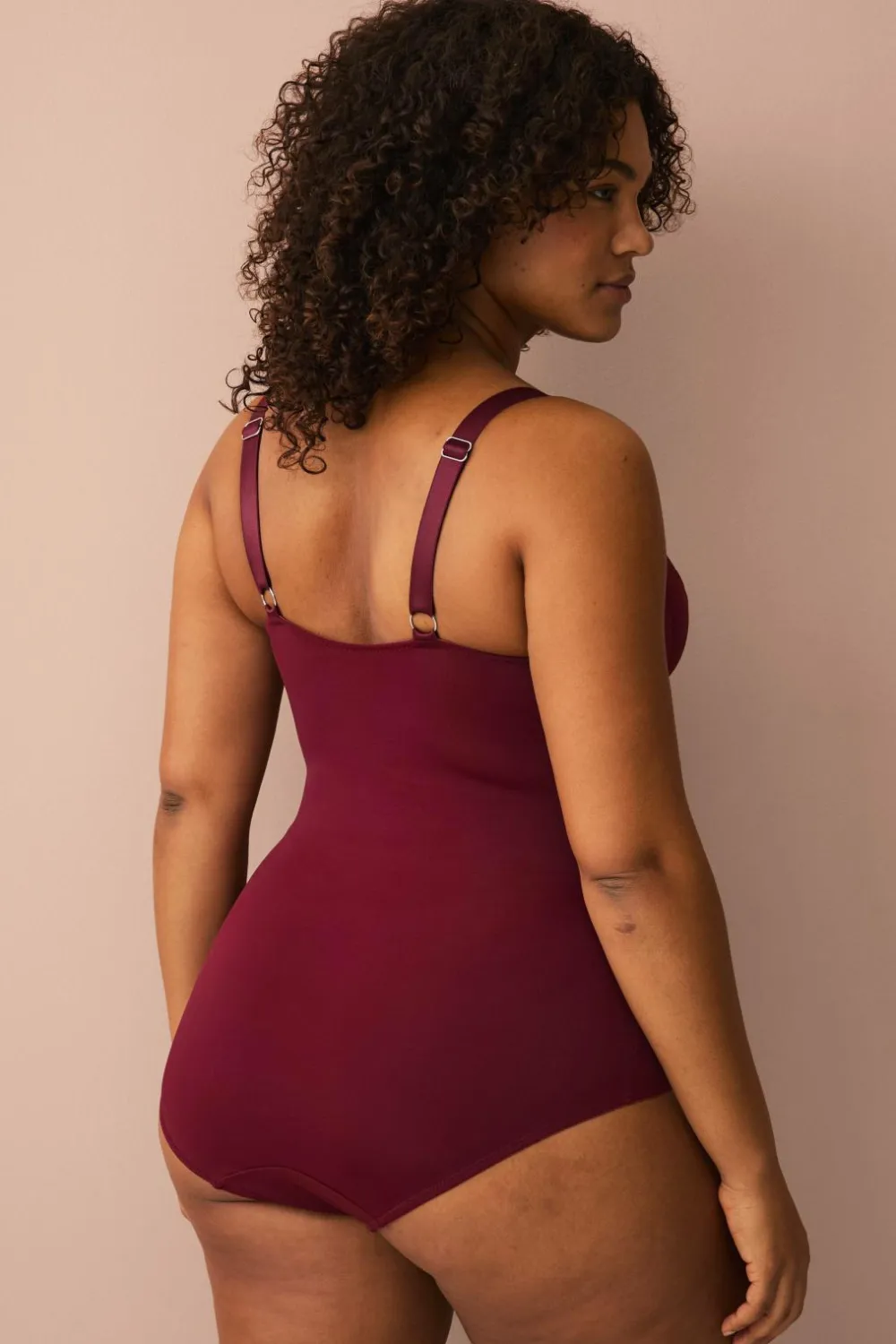 Ellos Shaping>Plus collection Shapingbody med blondedetaljer - medium støtte Vinrød