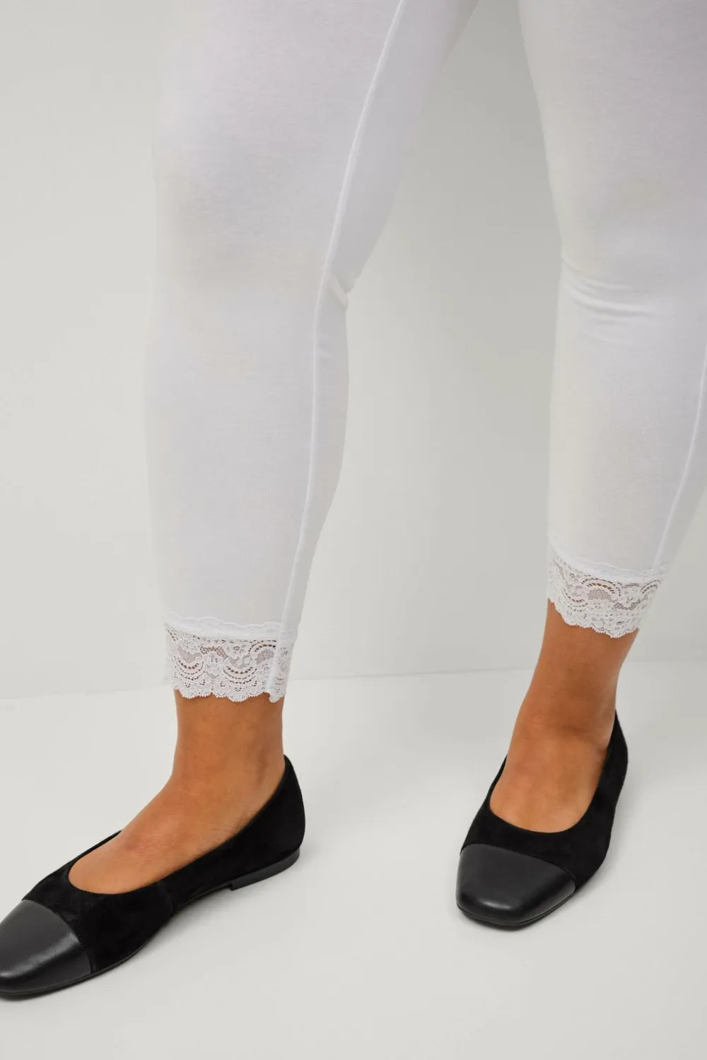Ellos Plus collection Leggings med blondekant Hvid Best