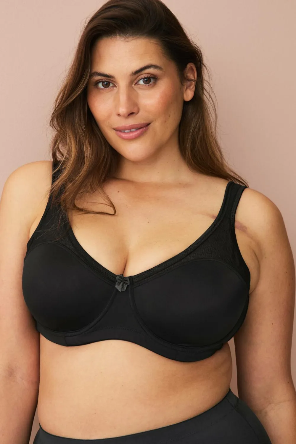 Ellos Plus collection Bøjle-bh med formstøbte, forede skåle Sort Discount