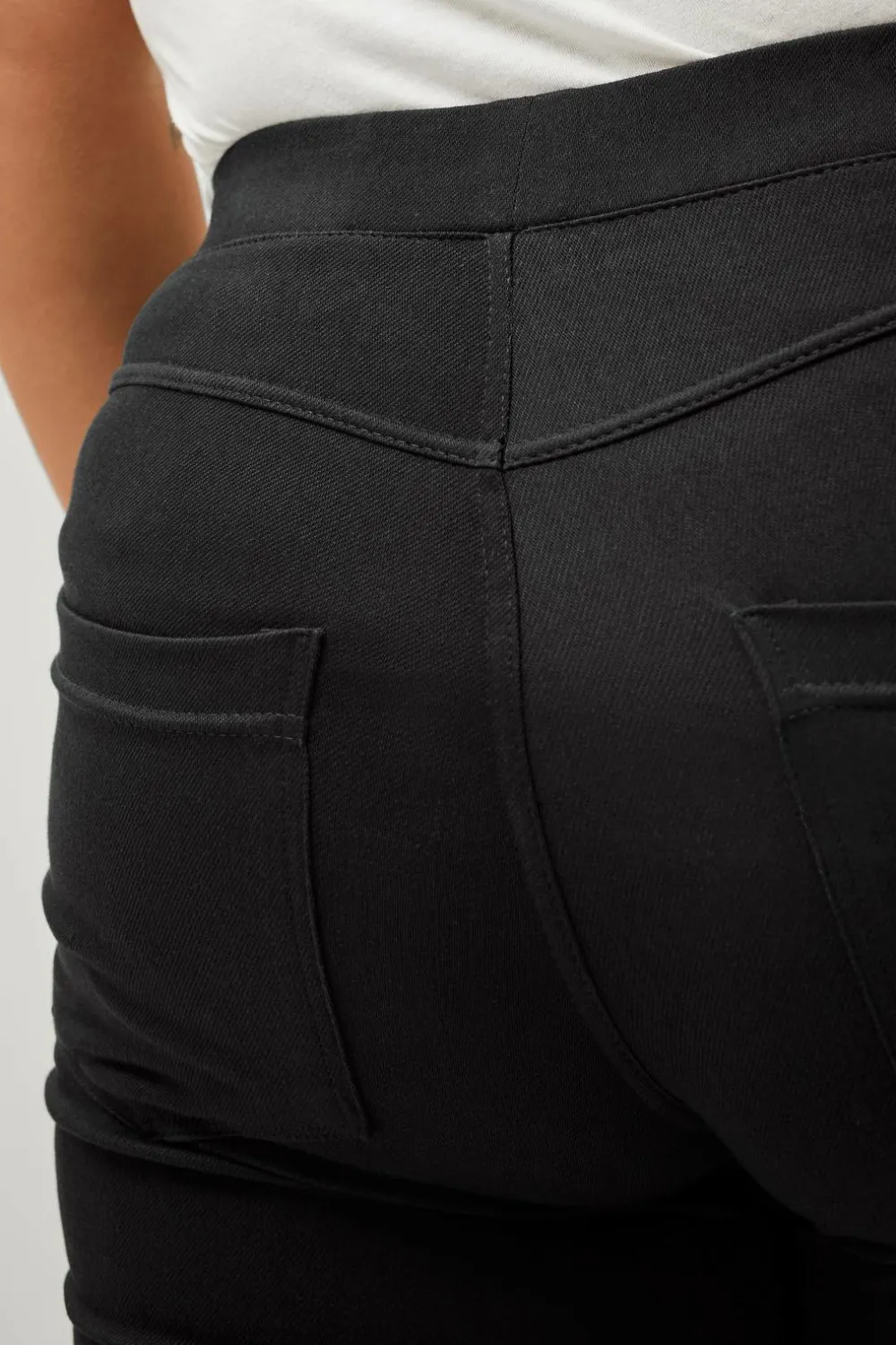 Ellos Tights & Leggings>Plus collection Treggings med høj talje Sort