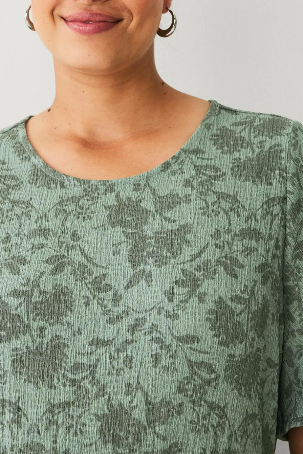 Ellos Kjoler>Plus collection Kjole med flæser Grønt blomsterprint