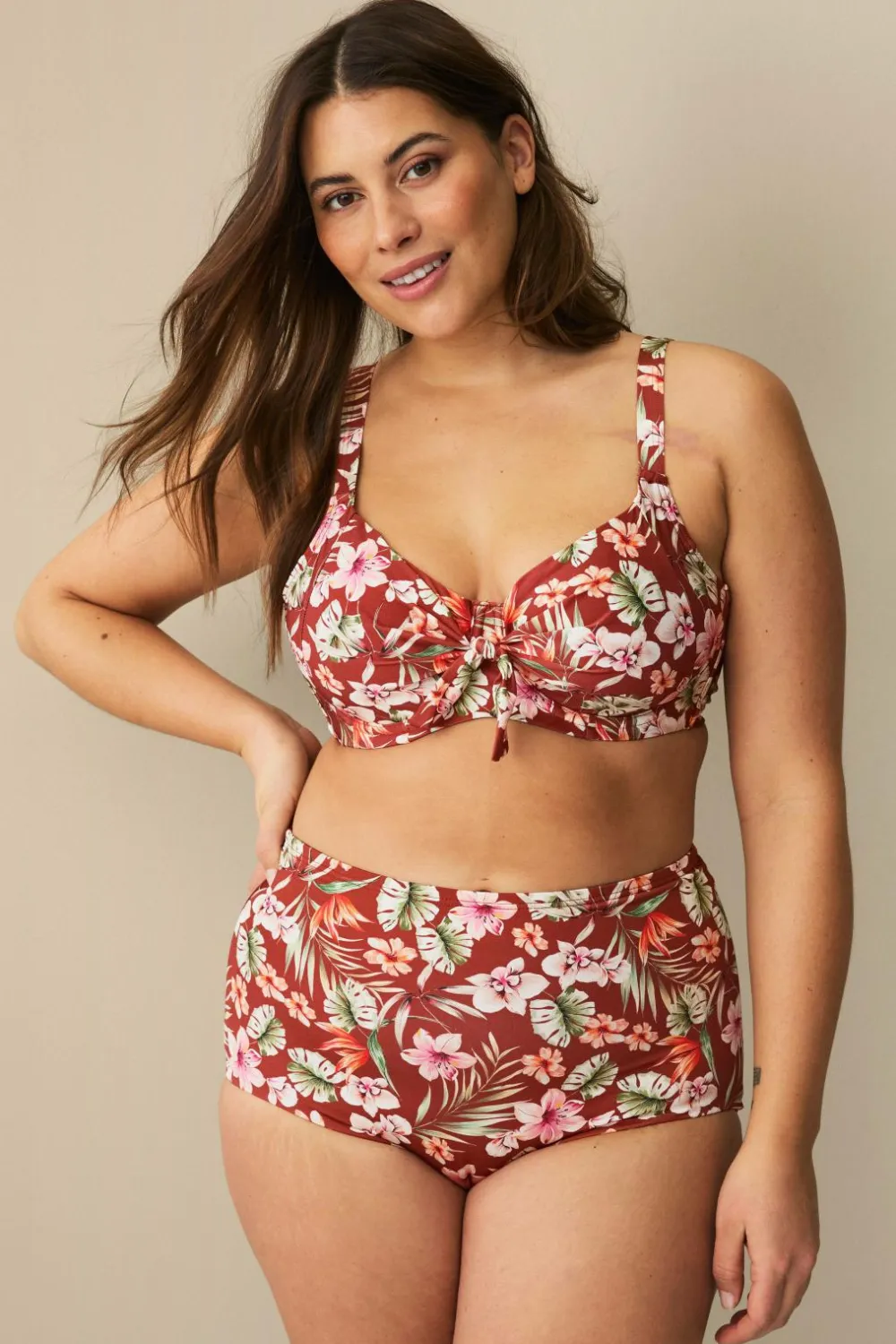 Ellos Bikinier & Bikinidele>Plus collection Maxi Bikinitrusse med formende effekt Blomstret
