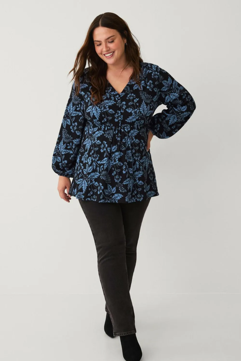 Ellos Tunikaer|Toppe & Tank-Toppe>Plus collection Tunika med V-hals Blåblomstret