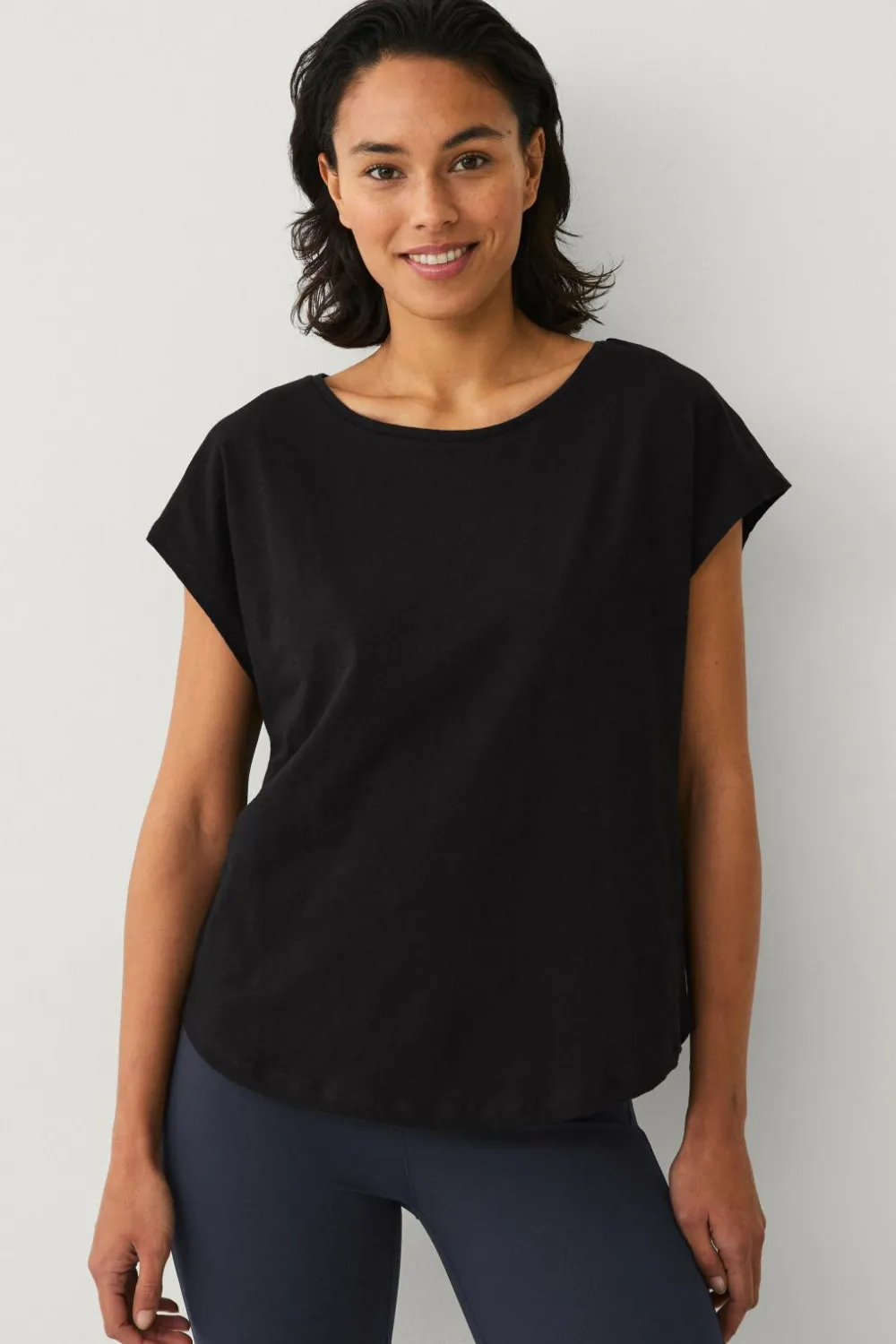Ellos STUDIO Firkantet T-shirt blød Sort Online