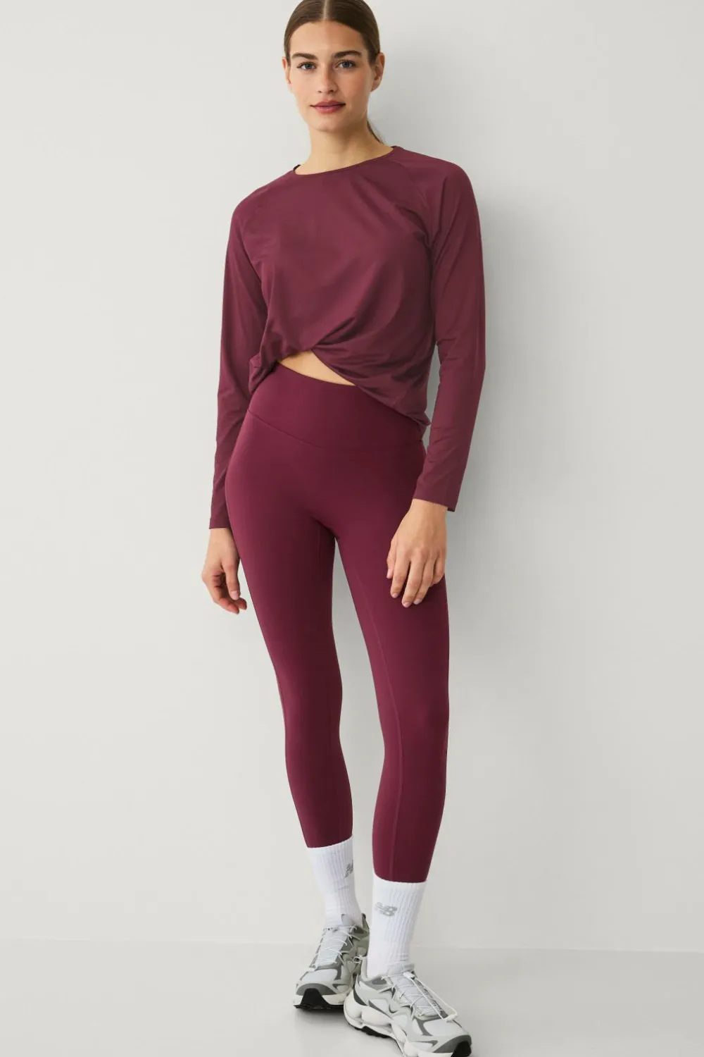 Ellos STUDIO Træningstop Loose Top Core LS vinrød Clearance