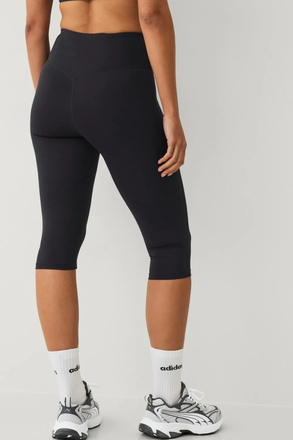 Ellos Træningstøj|Træningstøj>STUDIO Træningstights Capri Tights Flat Front Core Sort