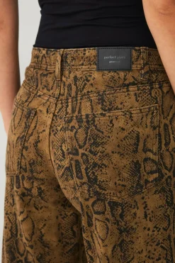 Gina Tricot Jeans><noscript><img data-lazyloaded=